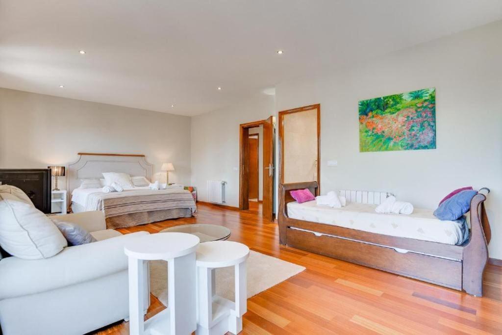 House By The Sea Very Near Of Palma By Renthousing Villa Can Pastilla (Mallorca)