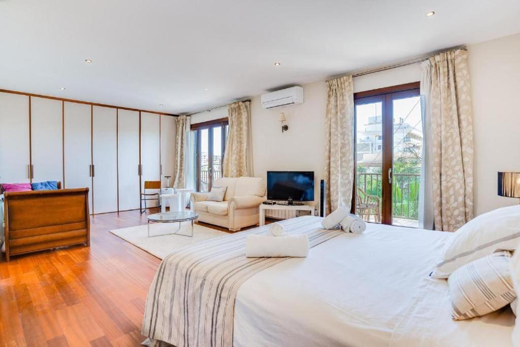 House By The Sea Very Near Of Palma By Renthousing *